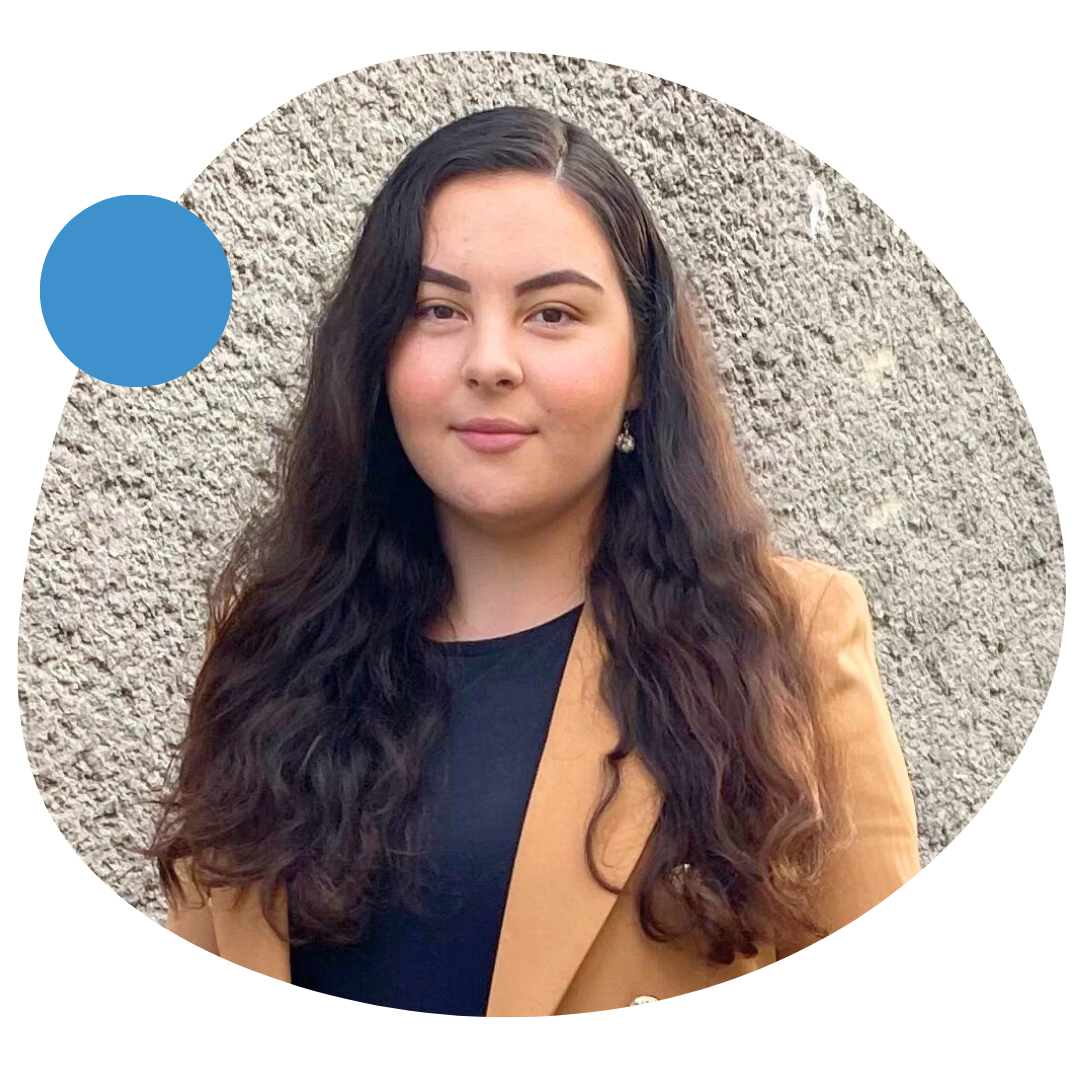 INGÉNIEURE D'AFFAIRES Mariana Apati